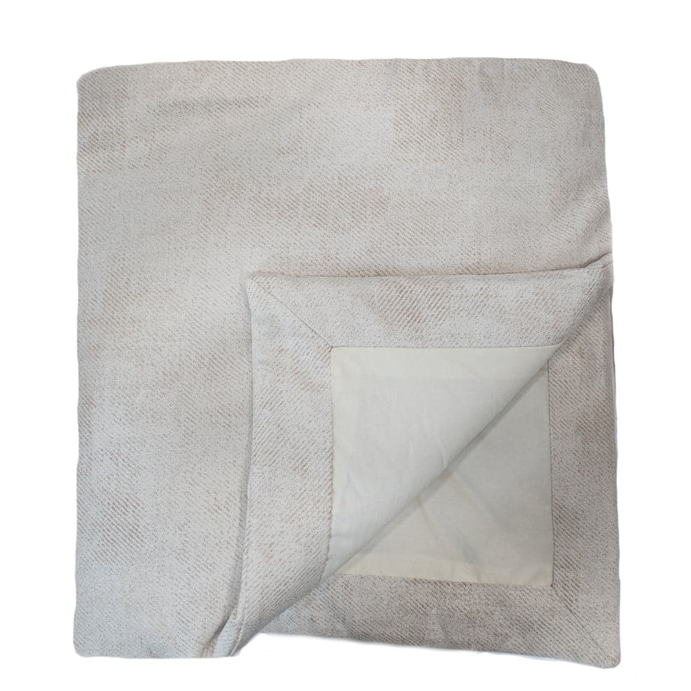 Chino Coverlet-Ann Gish-ANNGISH-COCOK-PLA-BeddingPlatinum-King-1-France and Son